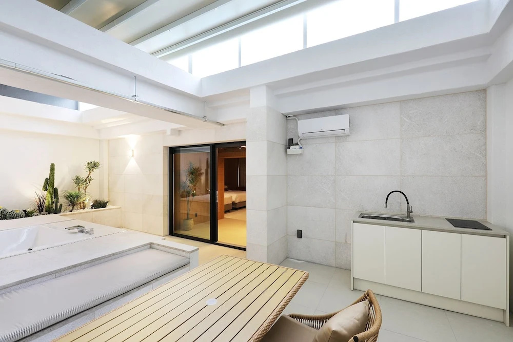 Photo - Seoul Inn Hotel by the Designers
