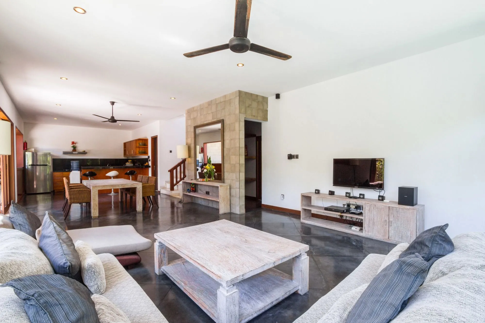 Foto - Villa Martine - Fantastic 5BR Villa - Perfect Location in Seminyak