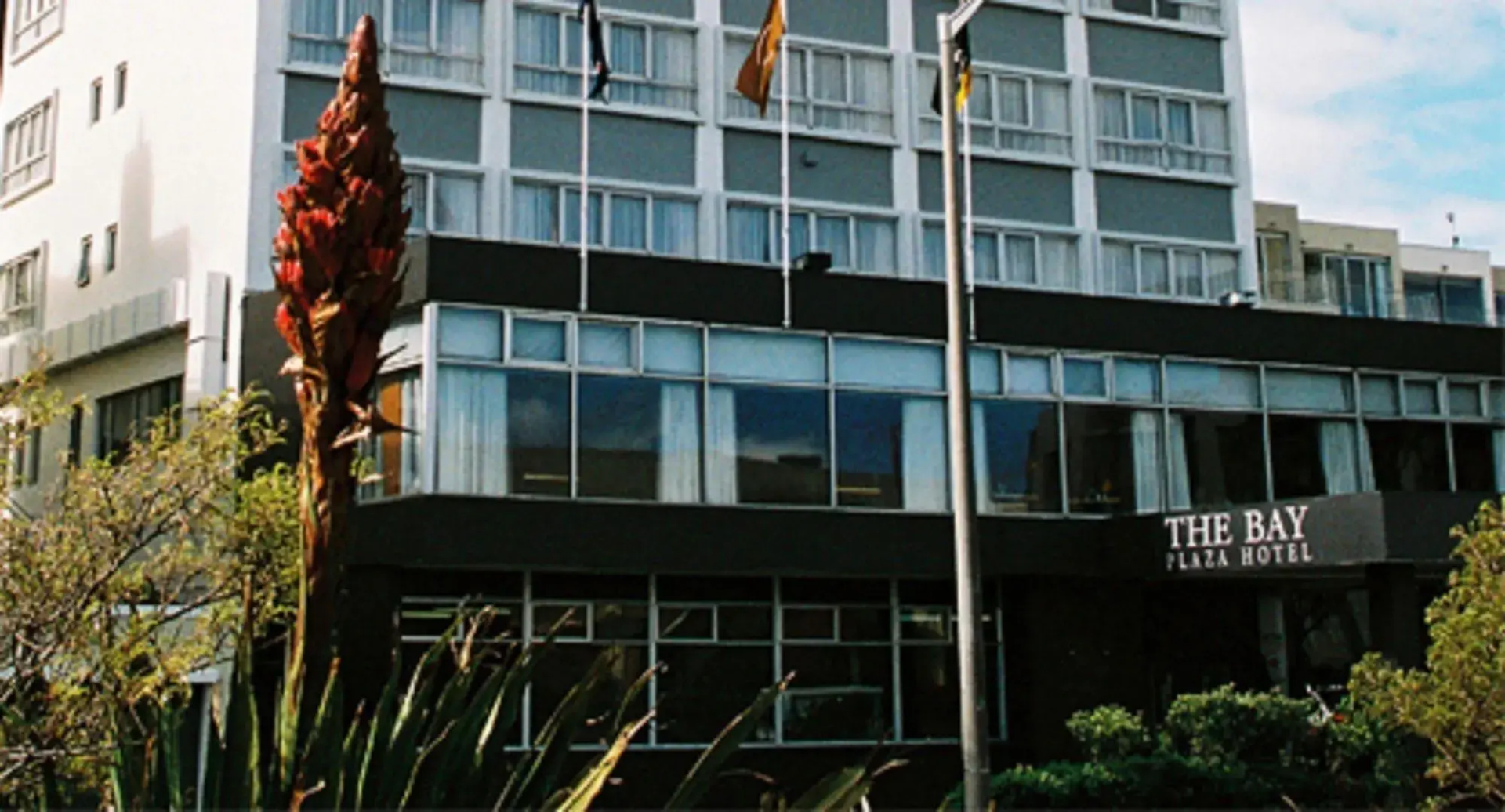 Photo - Bay Plaza Hotel