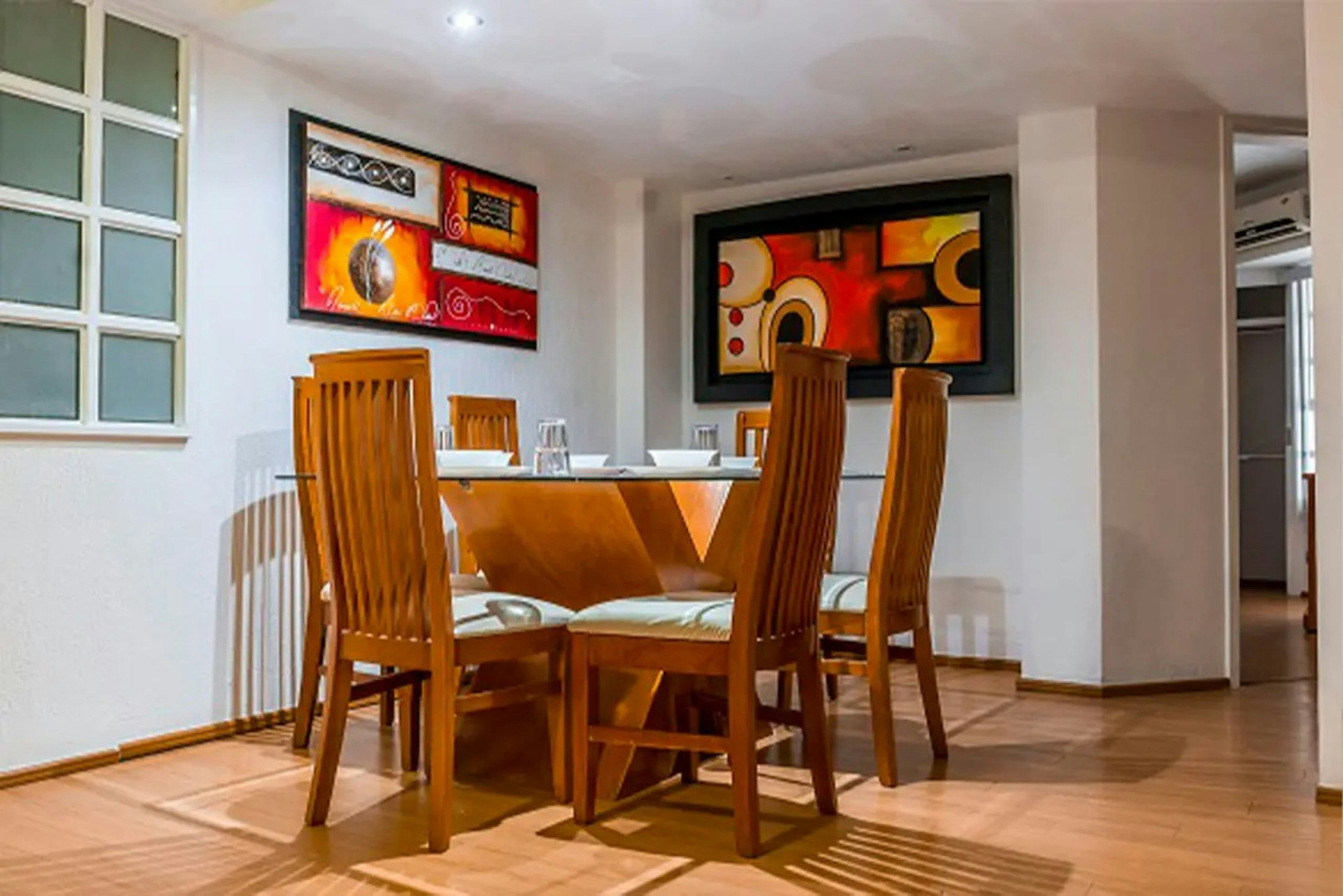 Foto - European Life Style Executive Suites & Gallery