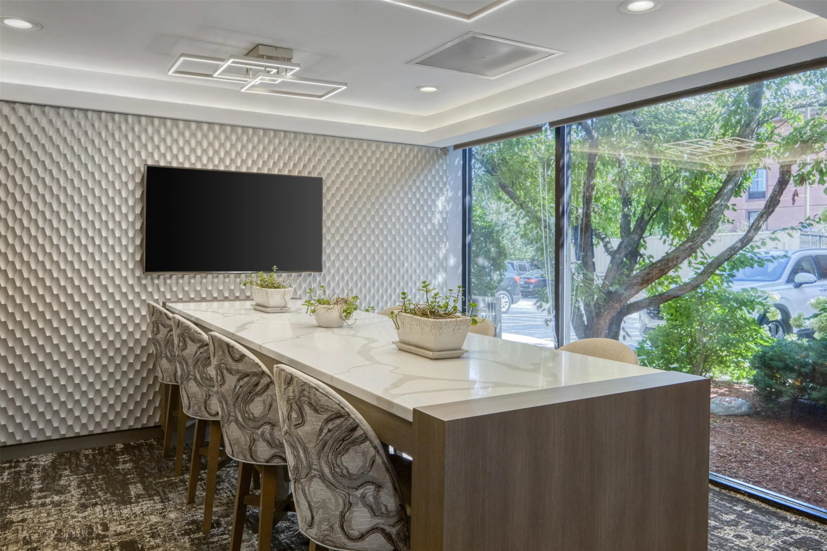 Foto - SureStay Plus Hotel by Best Western Chicago Lombard