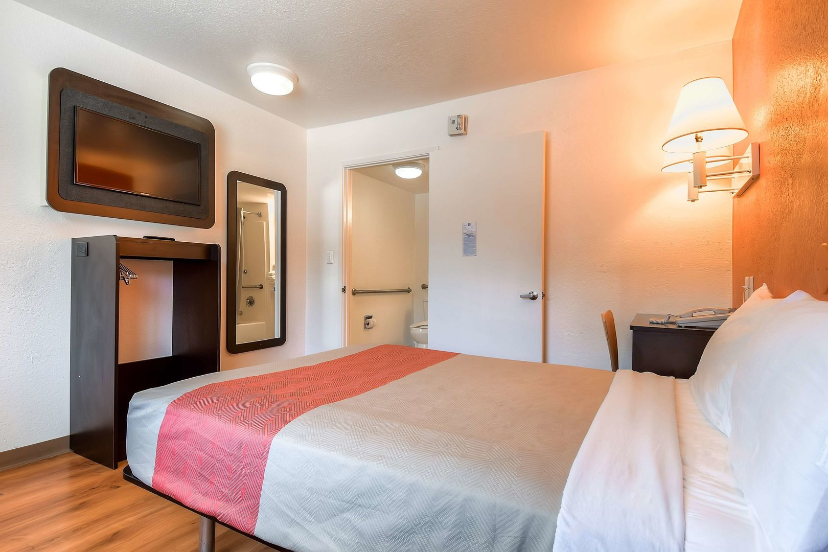 Photo - Motel 6 San Diego, CA - Hotel Circle - Mission Valley