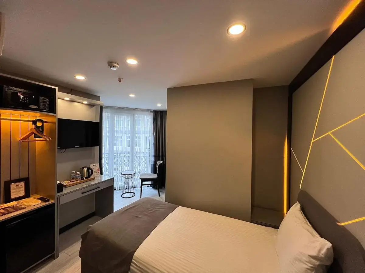 Photo - White Corner Hotel