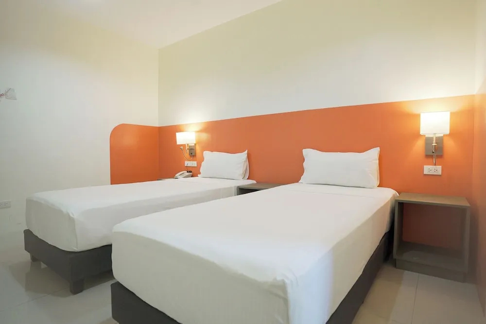 Travelbee Airport Inn