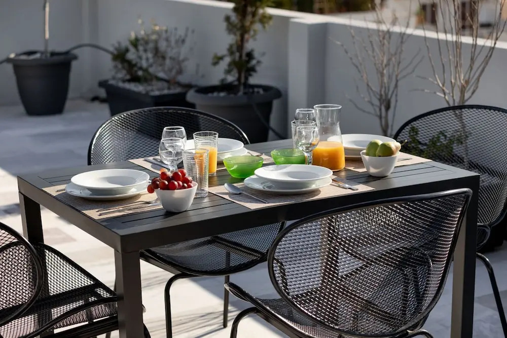 Photo - Thisean Modern Suites By Athens Stay