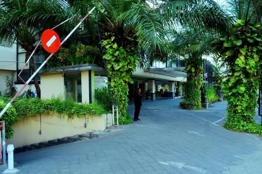 Foto - Nirmala Hotel & Convention Centre