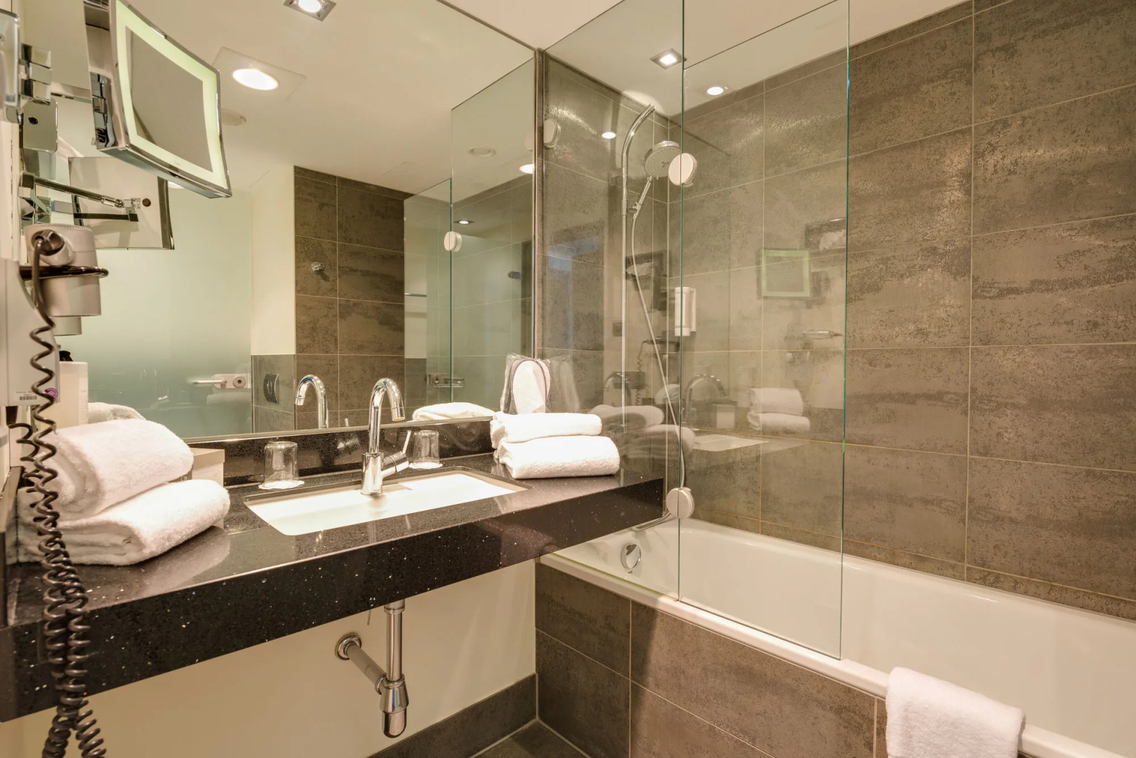 Foto - Novina Hotel Wöhrdersee Nürnberg City