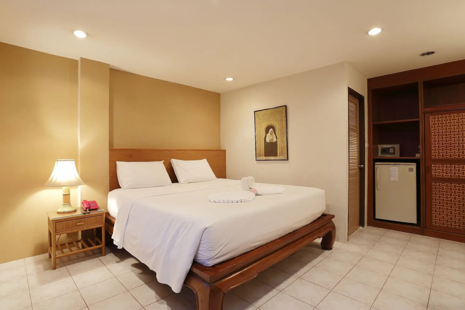 Photo - Summer Breeze Hotel