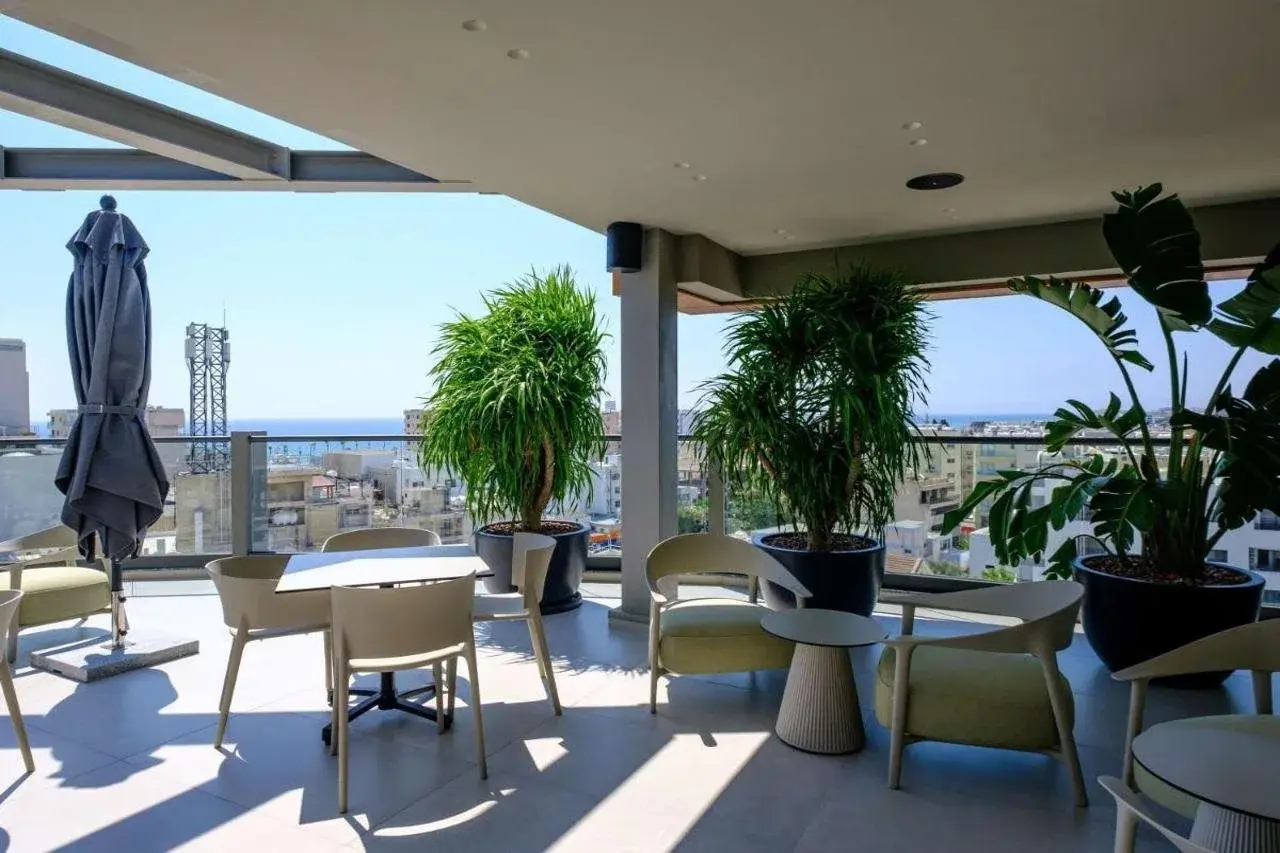 Foto - Mercure Larnaca Finikoudes Beach
