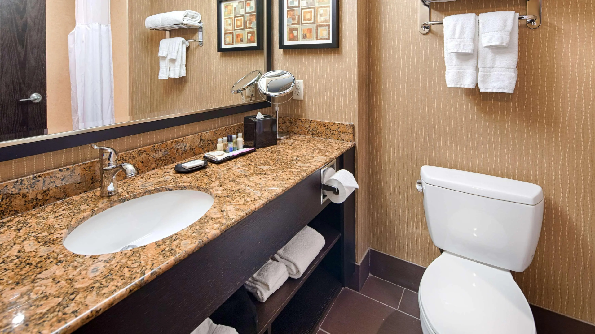 Photo - Best Western Premier Freeport Inn Calgary Airport