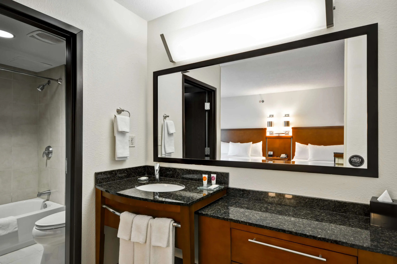 Photo - Hyatt Place Chicago/Naperville/Warrenville