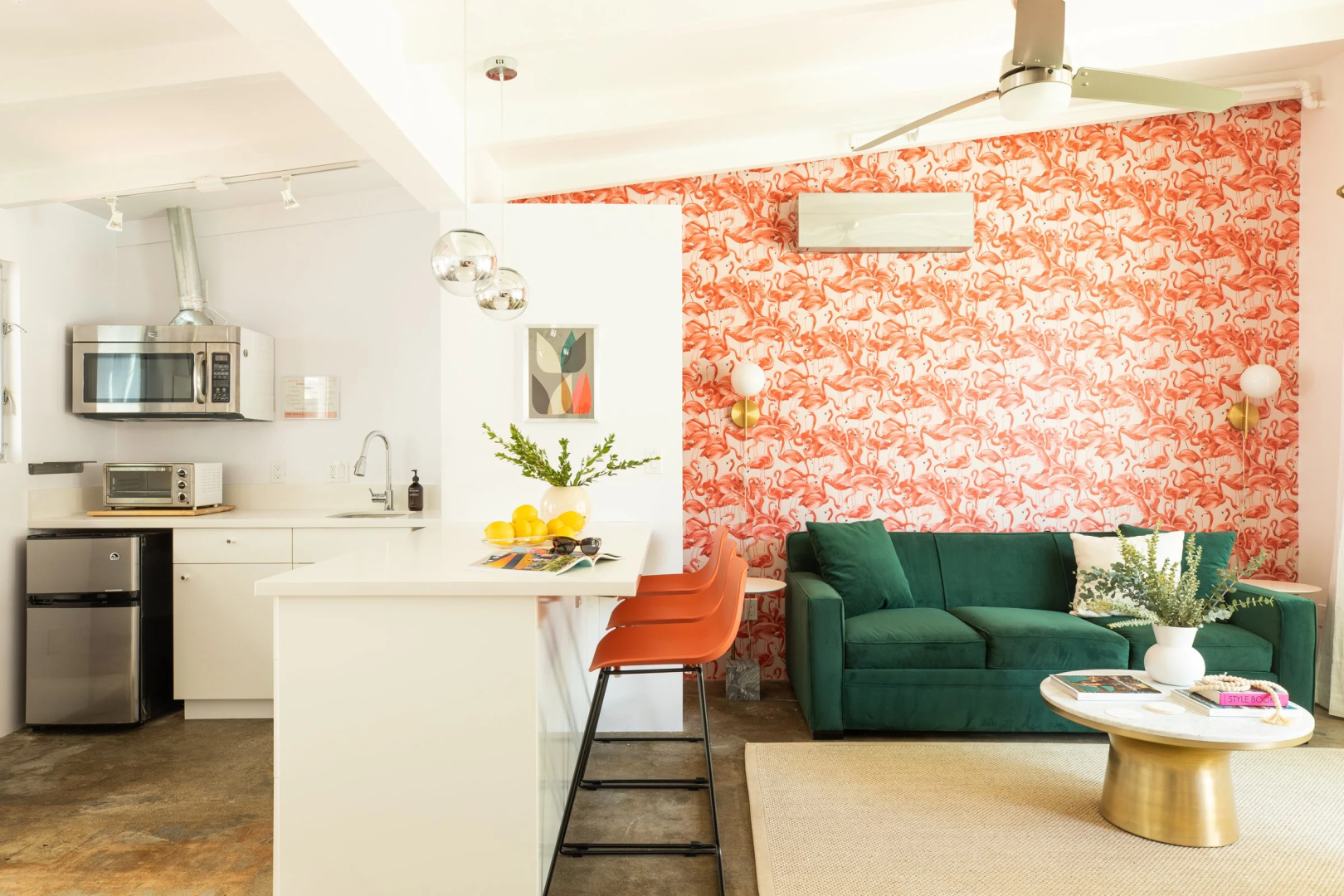 Foto - The Wesley by AvantStay Mid-Century Modern Oasis with Pool