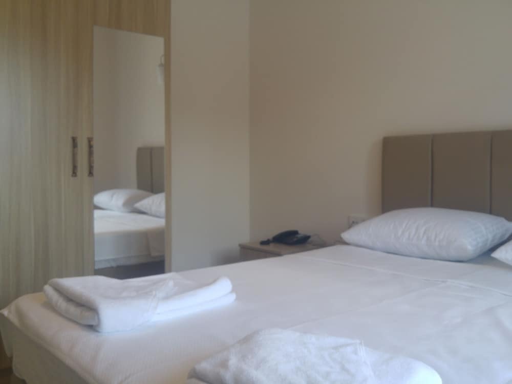 Deniz Otel