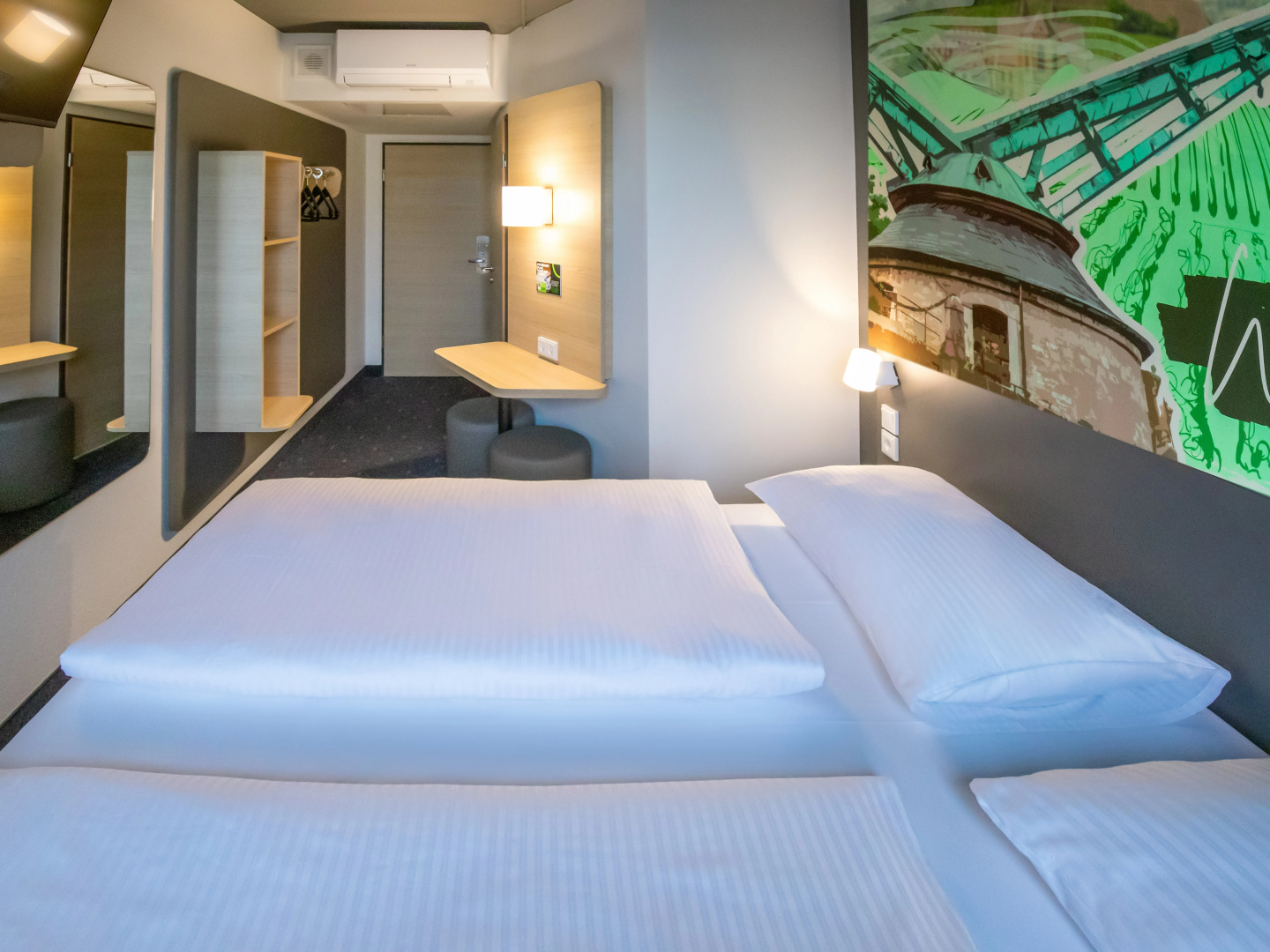 Foto - B&B HOTEL Würzburg-Ost