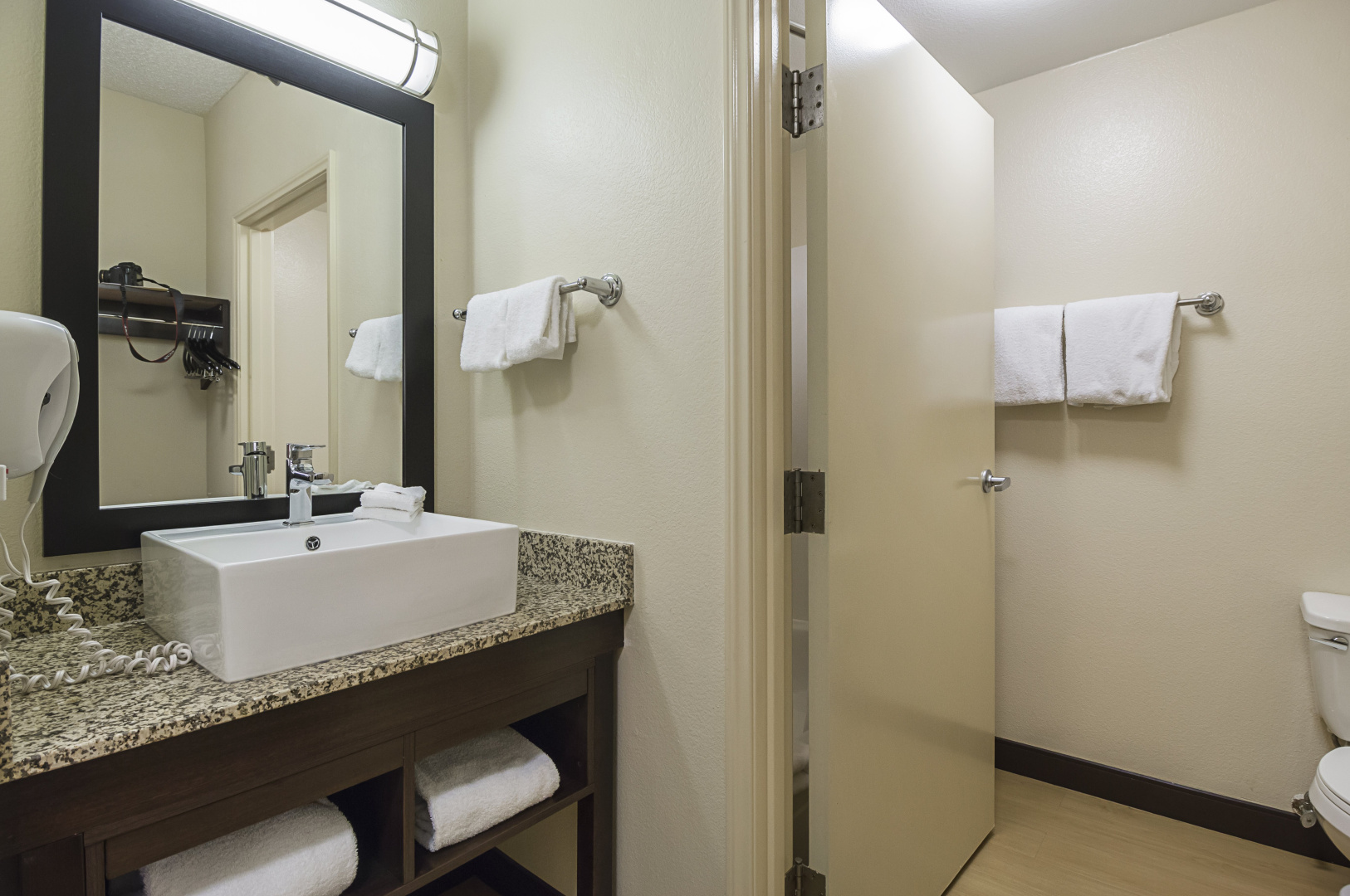 Photo - Red Roof Inn PLUS+ Phoenix West
