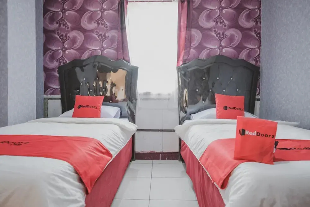 Foto - RedDoorz Plus near Istana Maimun Medan