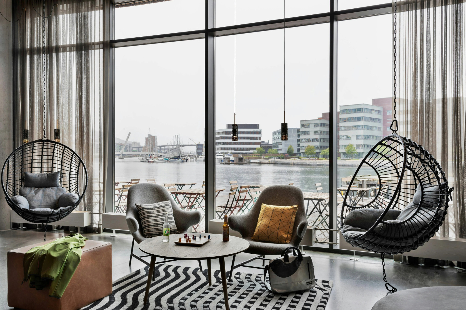 Photo - Moxy Bergen