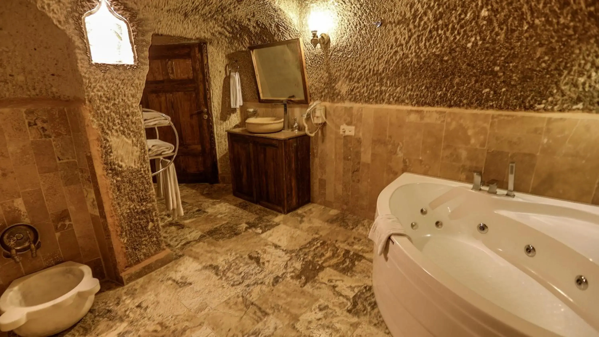 Photo - Hidden Cave Hotel