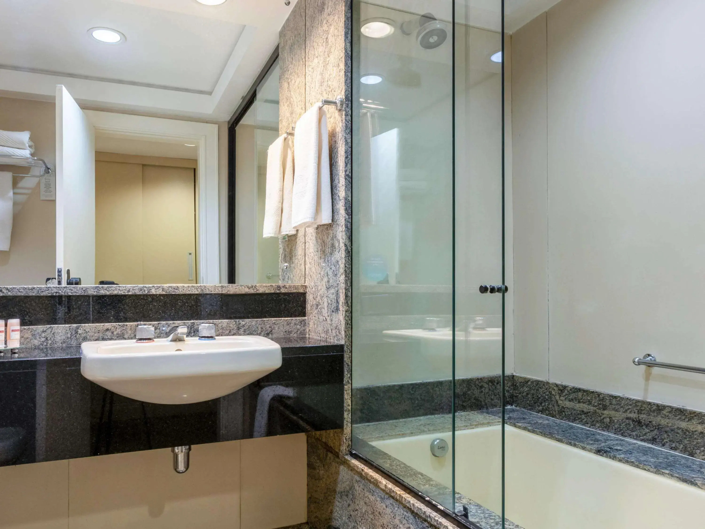 Foto - Grand Mercure Curitiba Rayon