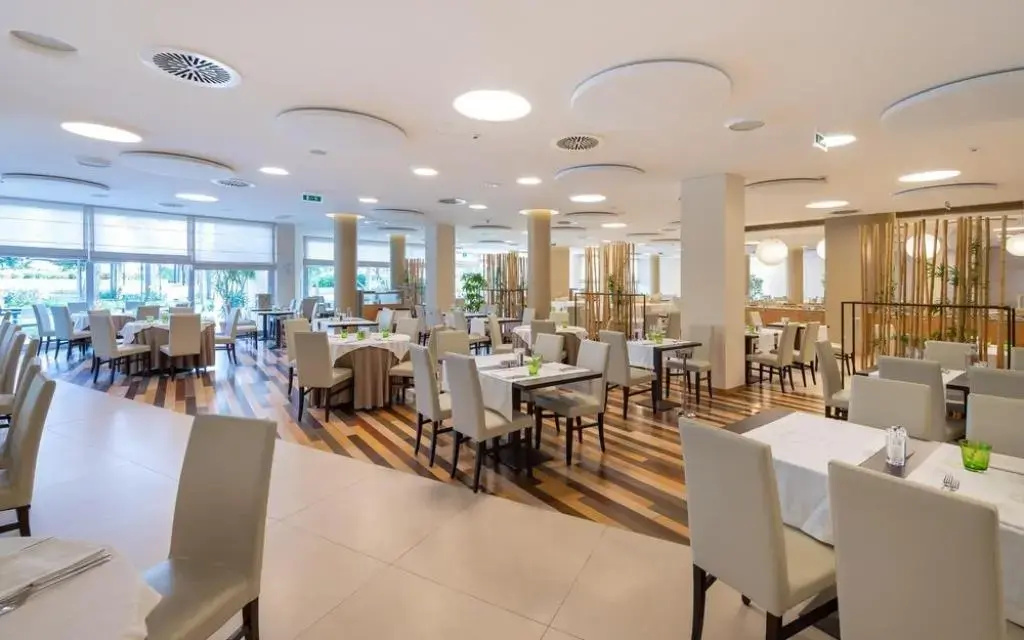 Photo - Laguna Park Hotel