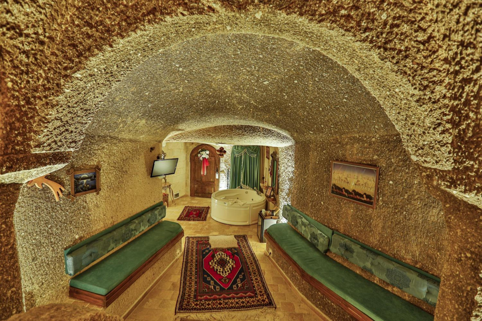 Photo - Hidden Cave Hotel