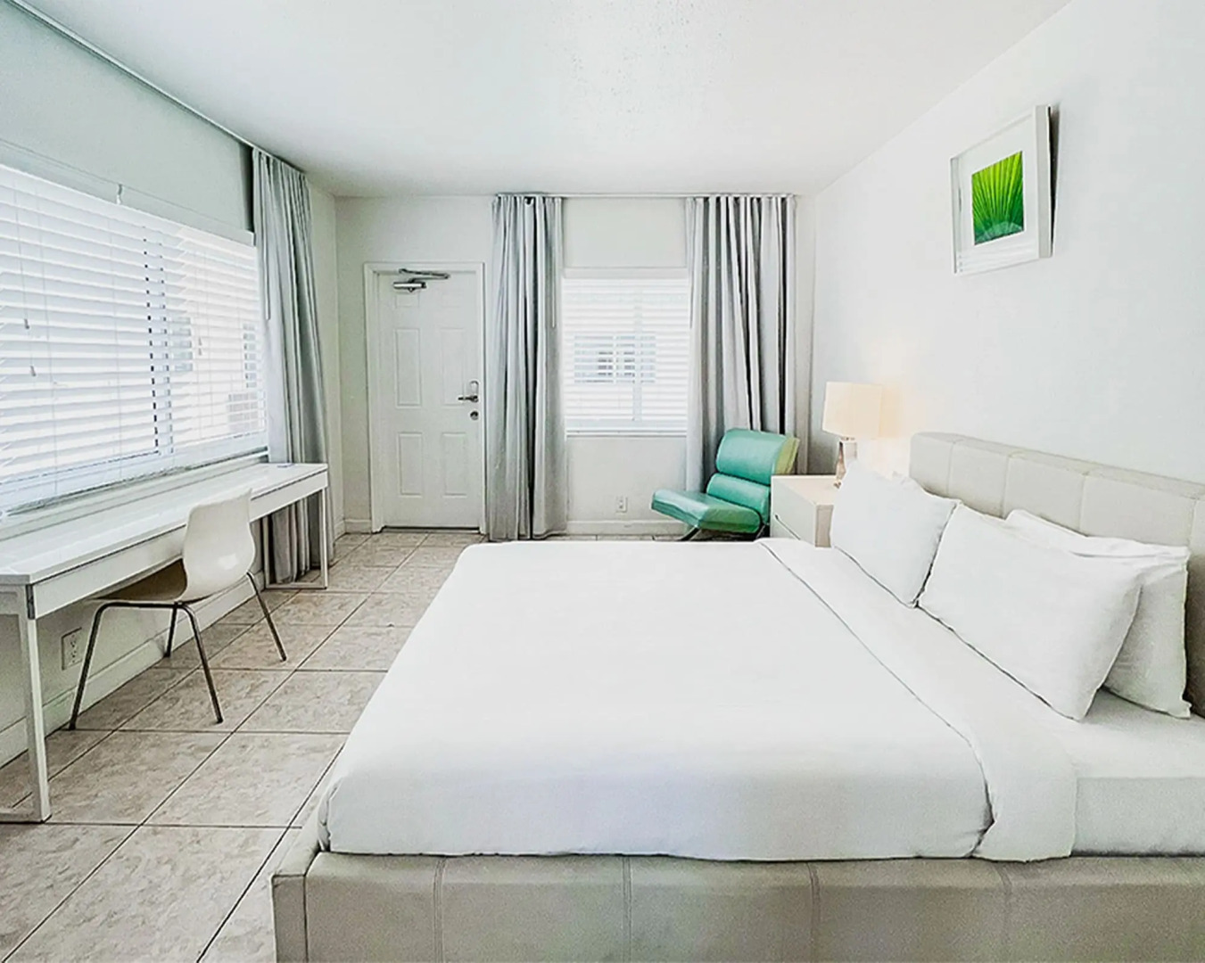 Photo - North Beach Hotel