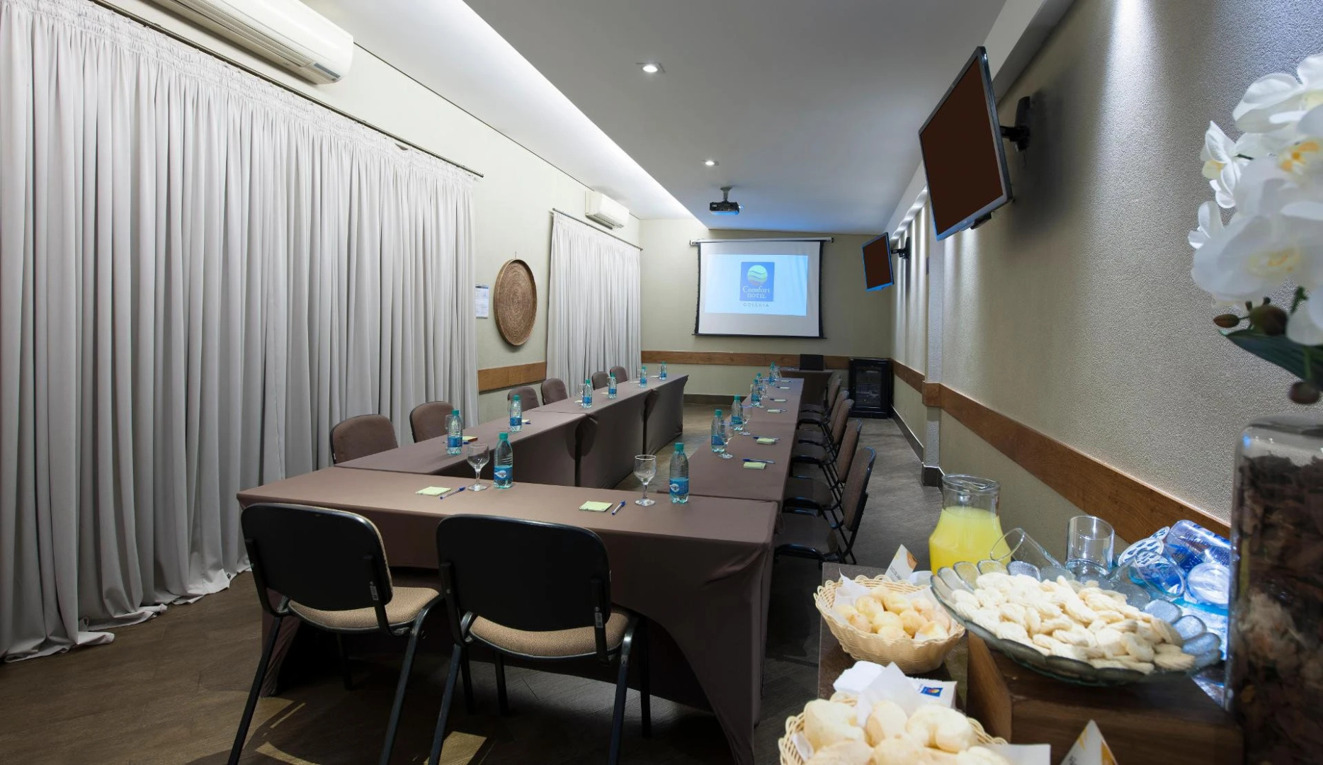 Foto - Comfort Hotel Goiânia