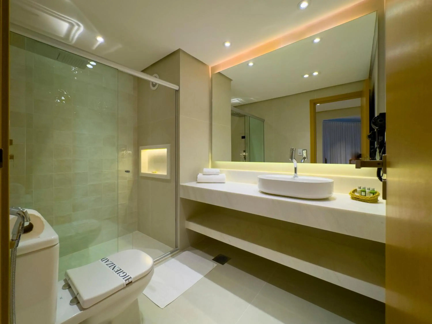 Photo - Best Western Shalimar Praia Hotel