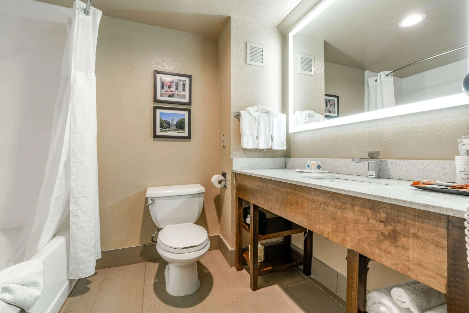 Foto - Comfort Suites Downtown Sacramento