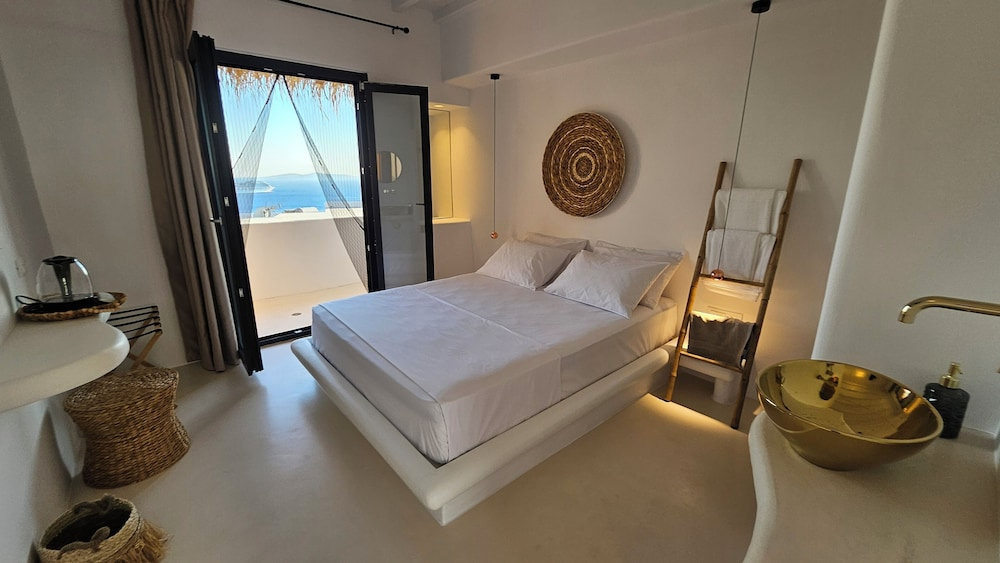 Foto - ELLI TROPiCAL LUXURY SUITES SUNSET-INFINITY POOL- SEA SIDE-NEAR CENTER PARKING