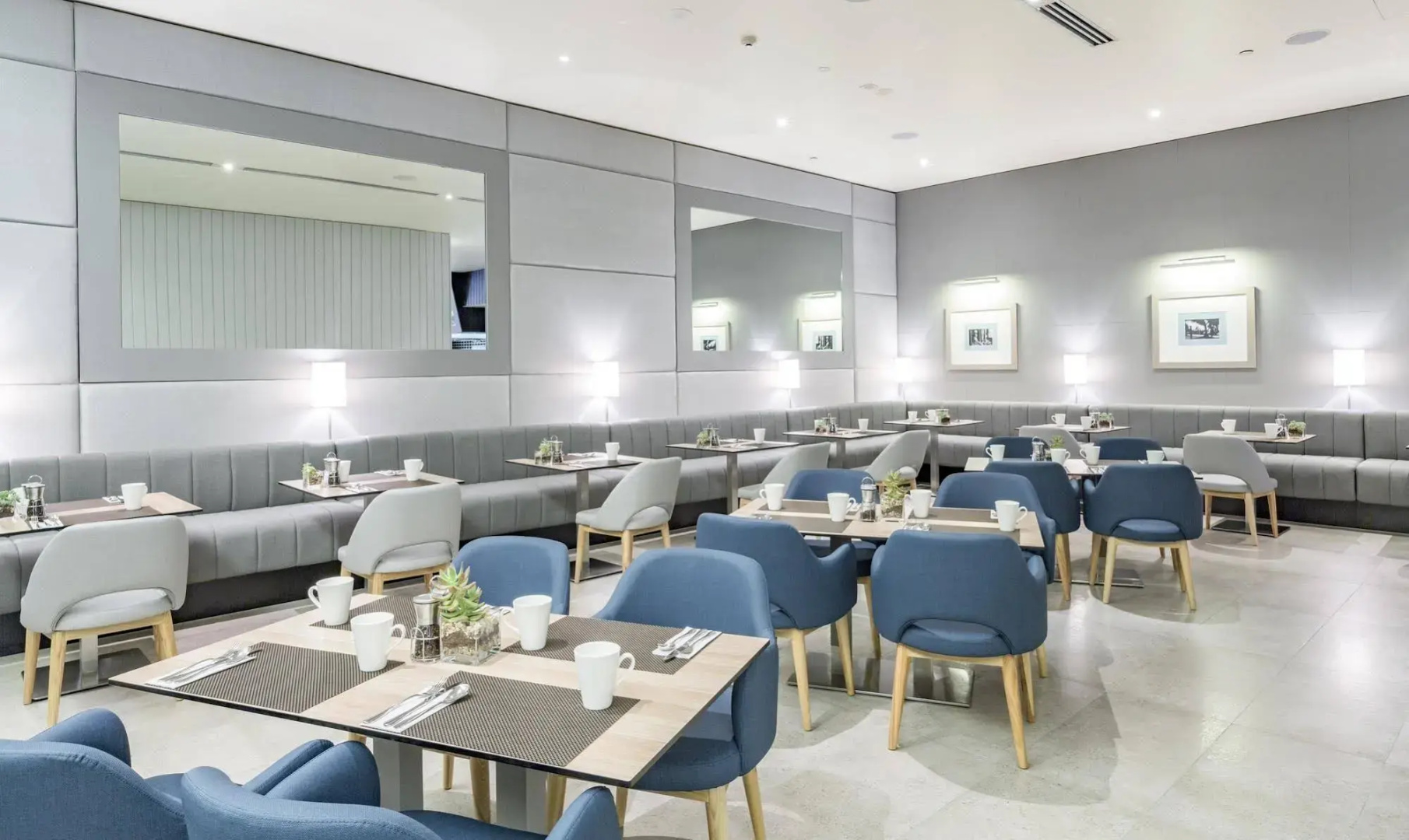 Photo - Hilton Surfers Paradise Hotel & Residences.