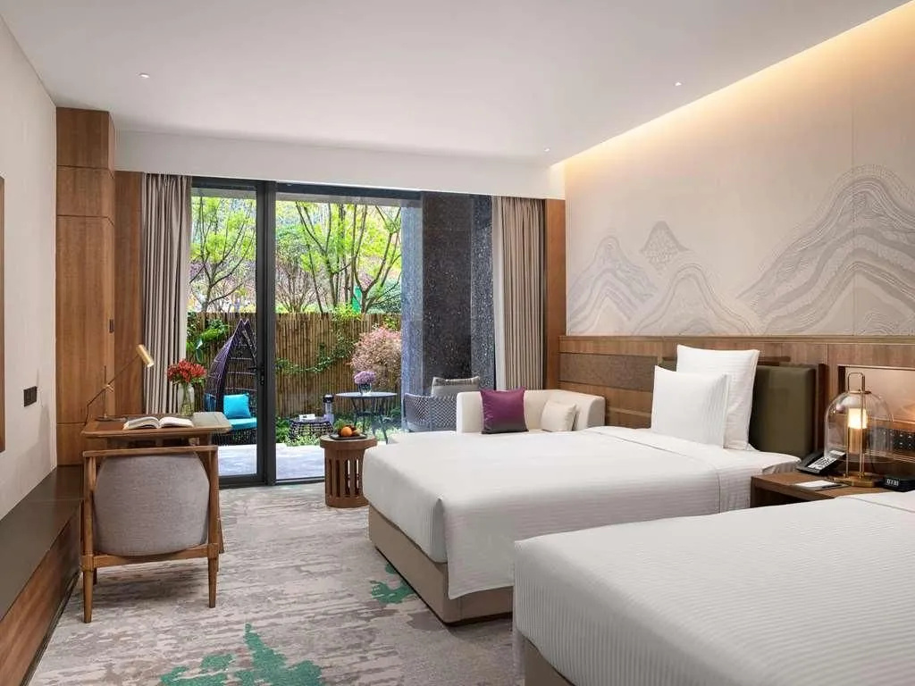 Pullman Yuxi Falcon