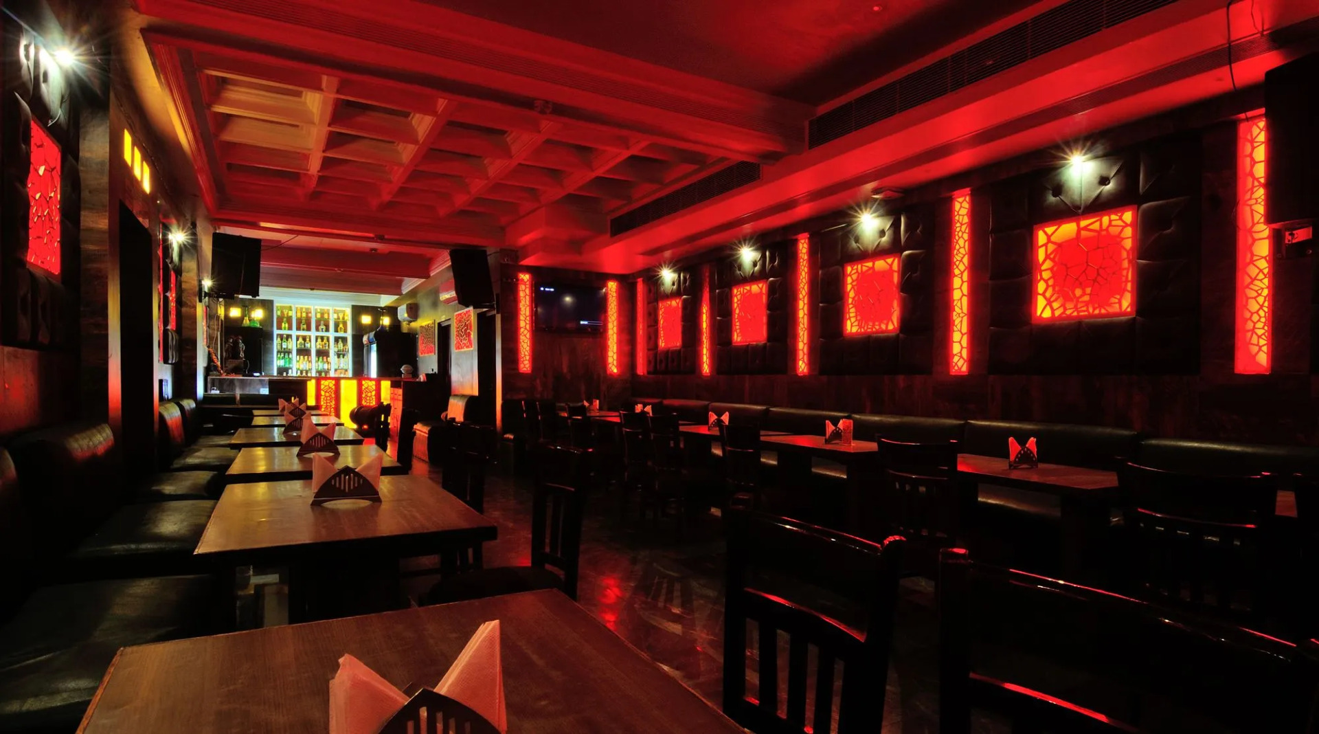 Foto - The Gold Regency - 02 Mins from New Delhi Railway Station