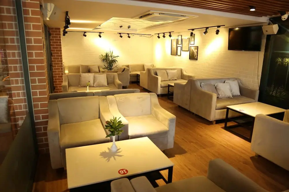 Foto - Hồng Bảo Thạch