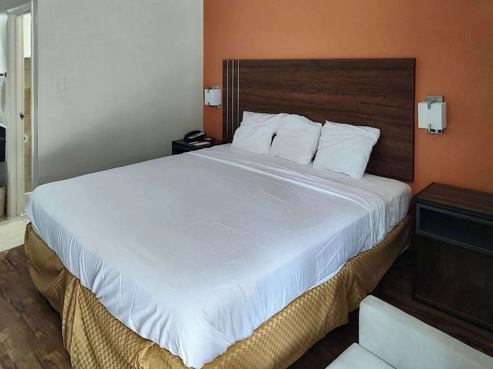 Photo - Econo Lodge Charlotte Airport