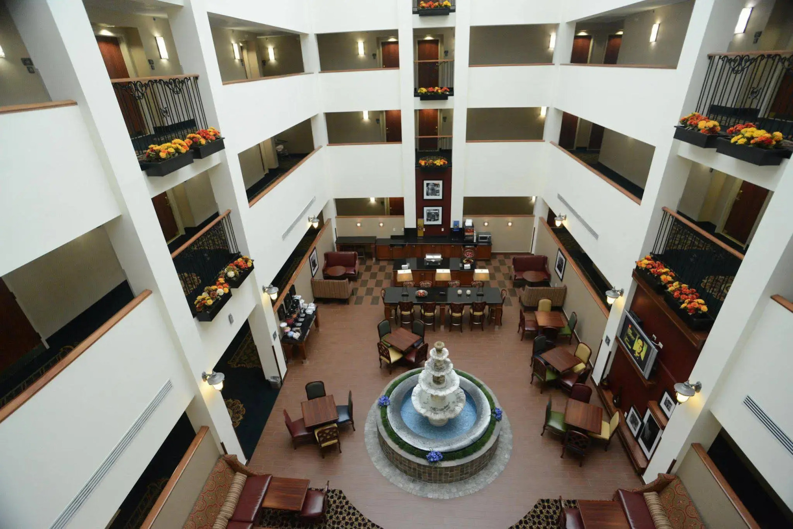 Photo - Hampton Inn & Suites By Hilton - Rockville Centre