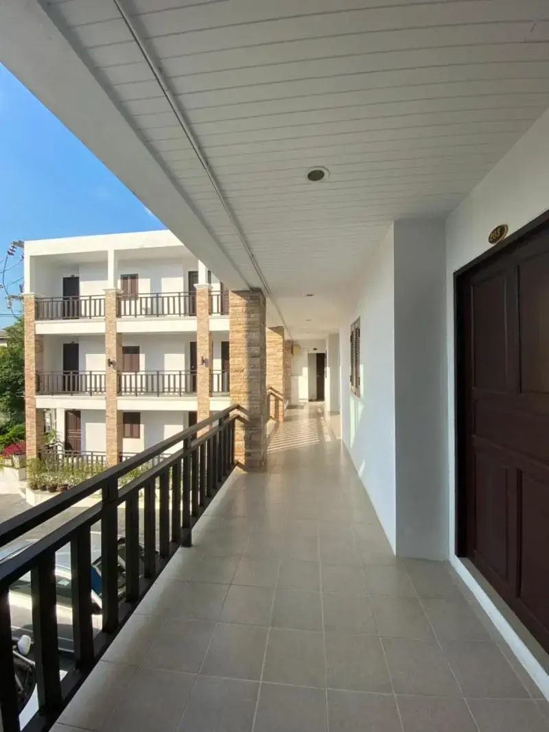 Photo - MM Hill Hotel