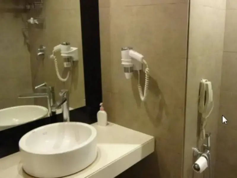 Photo - The Central Court