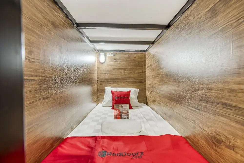 Foto - Formerly Reddoorz Hostel @ Feliz Noche Cengkareng