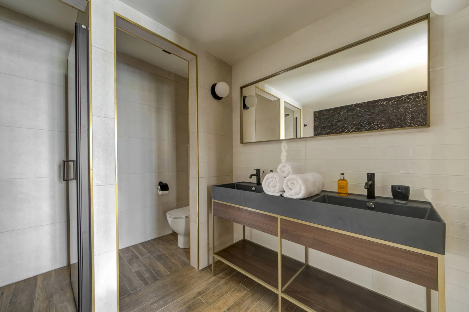 Foto - Land's End Boutique Hotel