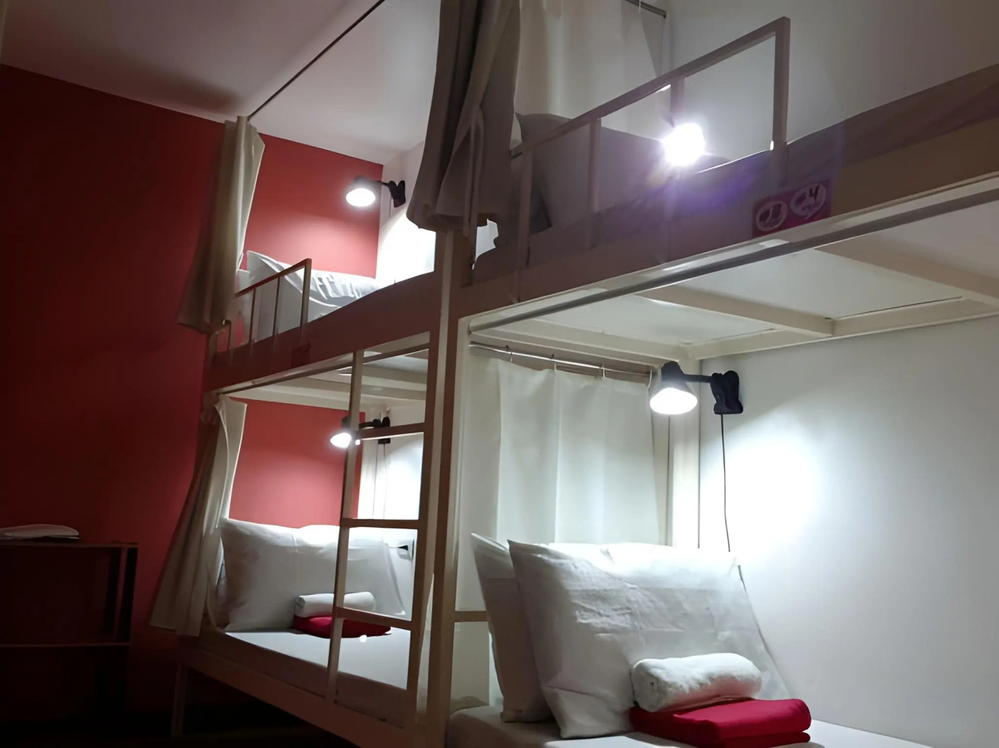 Photo - Crossroads Hostel Manila