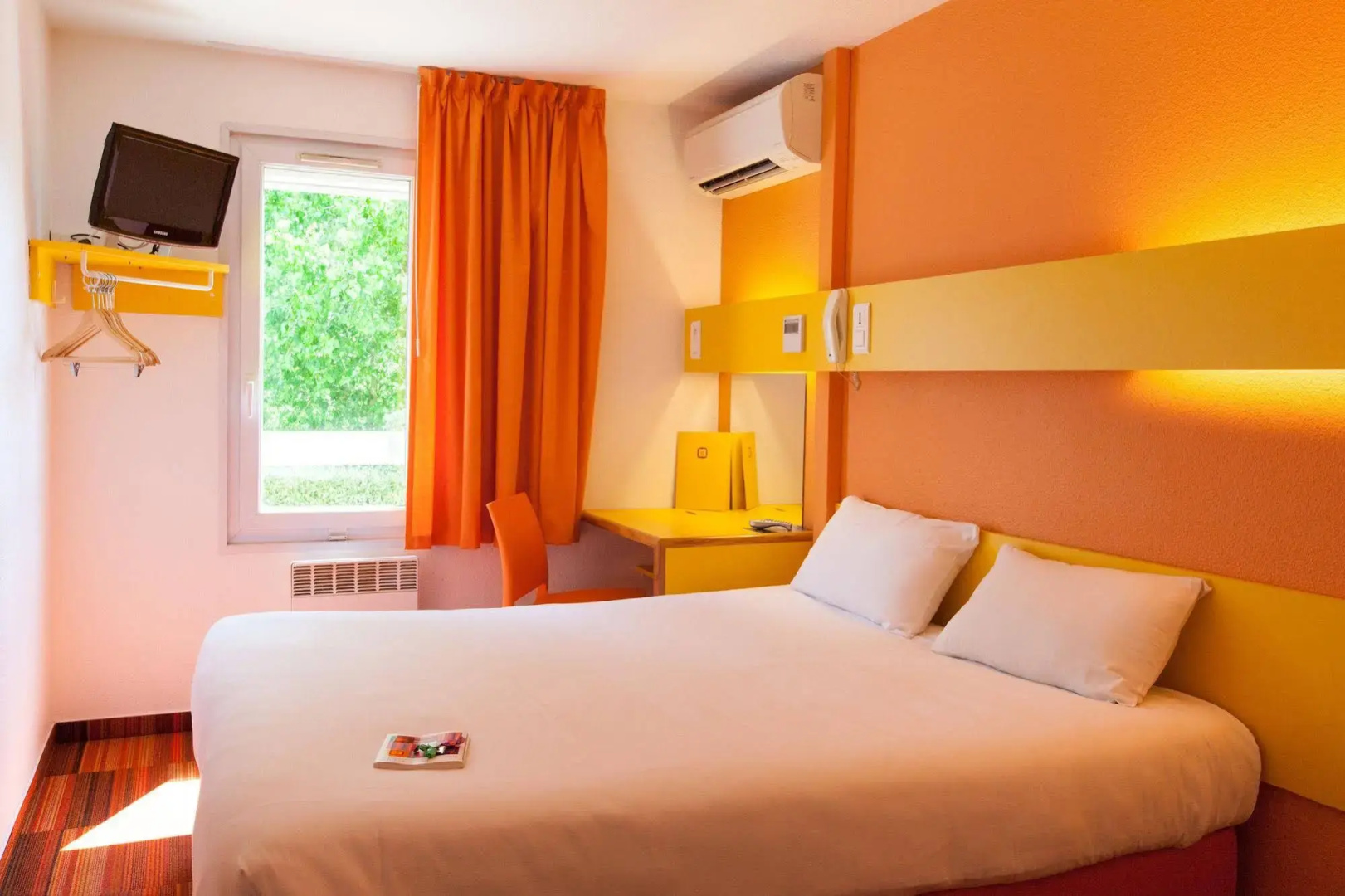 Photo - The Originals Access, Hôtel Bordeaux Lac