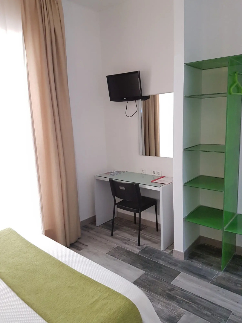 Photo - Hotel y Apartamentos Doña Lola