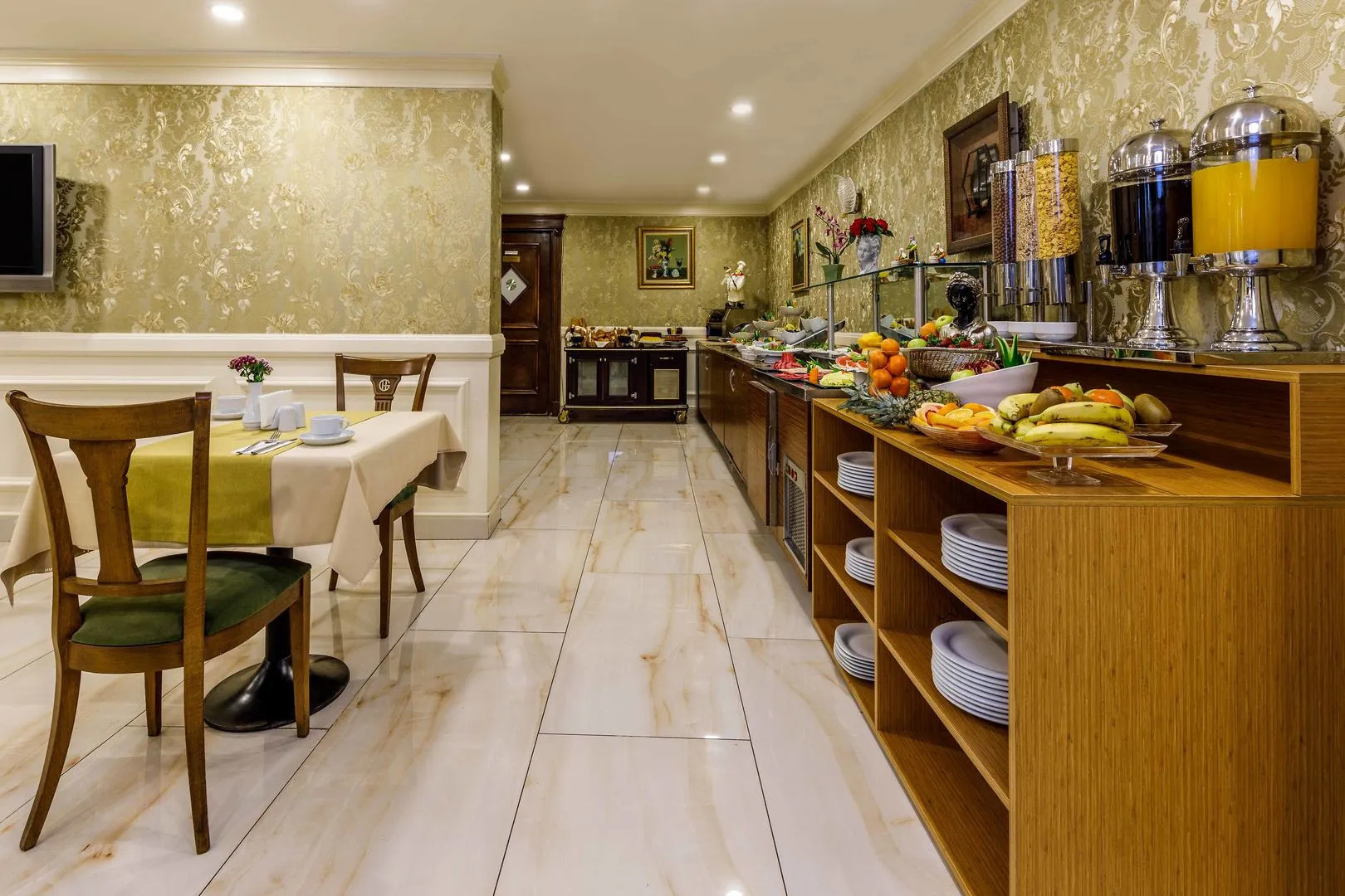 Foto - Golden Crown Hotel