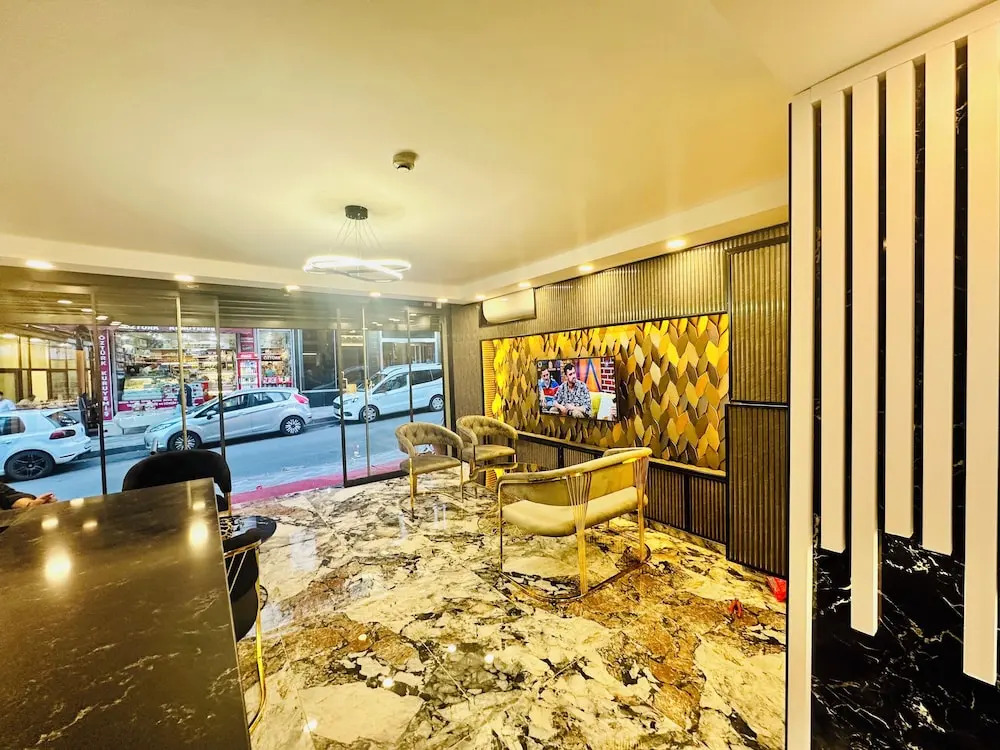 Photo - Crowned Exclusive Hotel