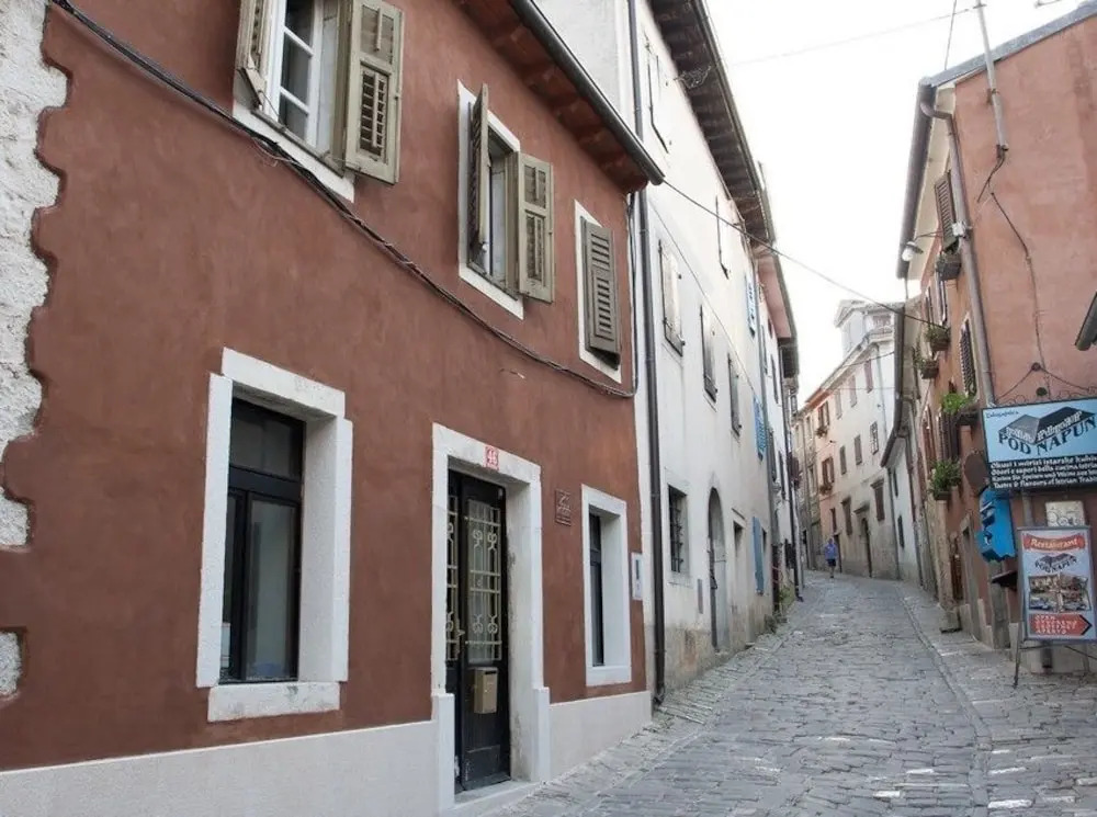 Photo - Houses of Motovun