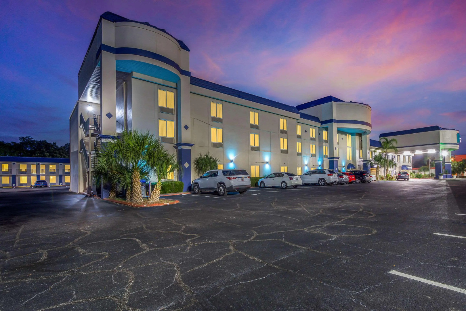 Photo - Clarion Inn & Suites Central Clearwater Beach