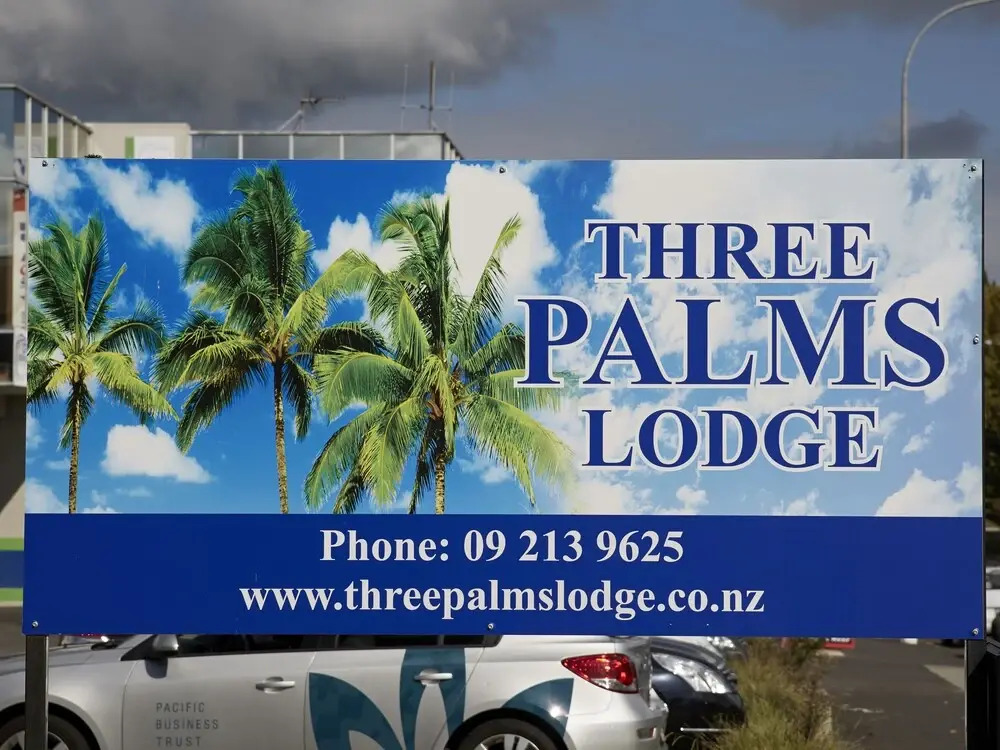Photo - Three Palms Lodge