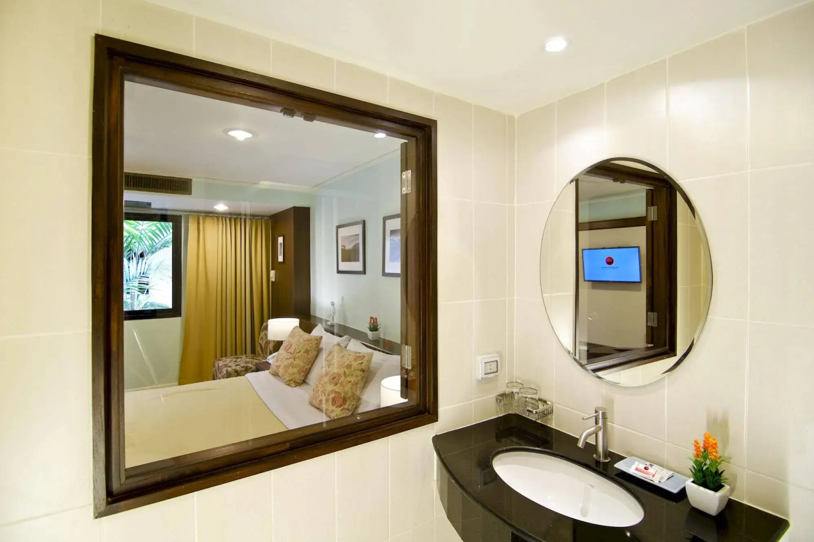 Foto - The Jomtien Twelve