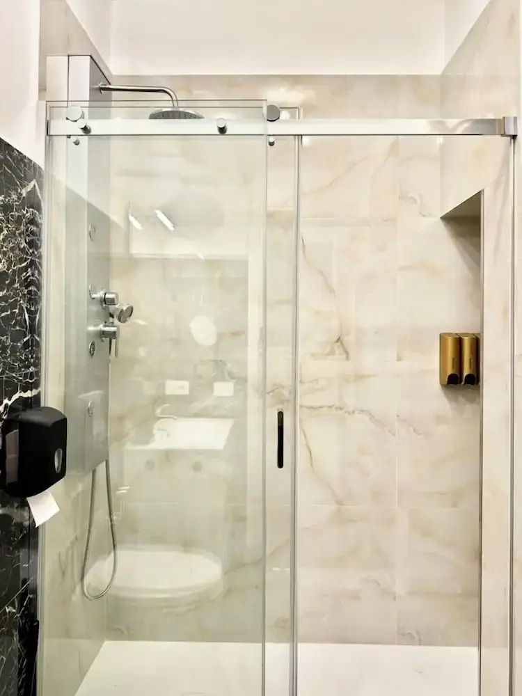 Photo - Vacanze Romane Suite 7 Languages